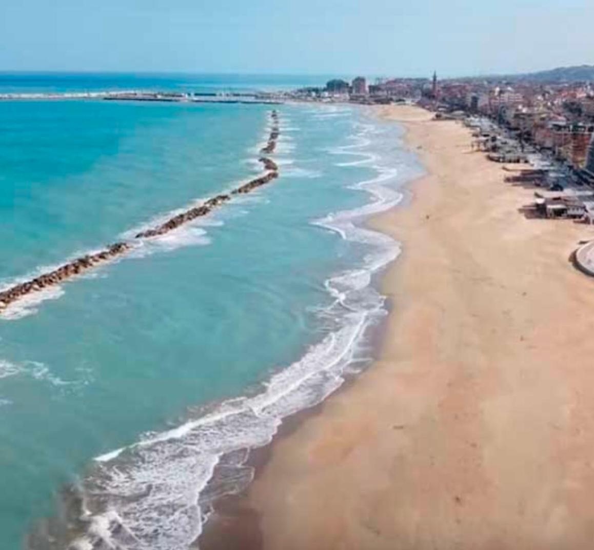 La Voce Del Mare 3 Appartement Civitanova Marche Buitenkant foto