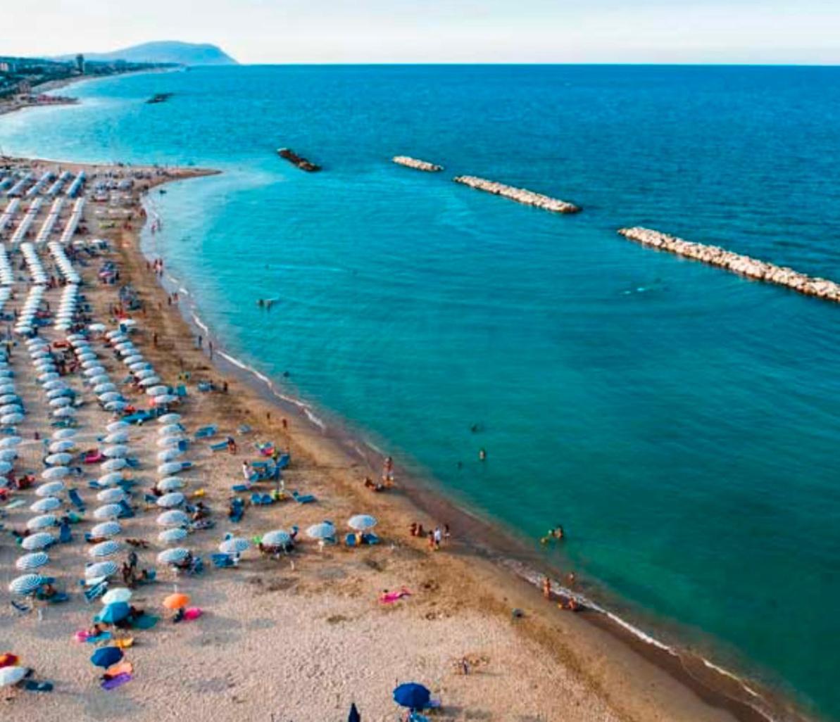 La Voce Del Mare 3 Appartement Civitanova Marche Buitenkant foto